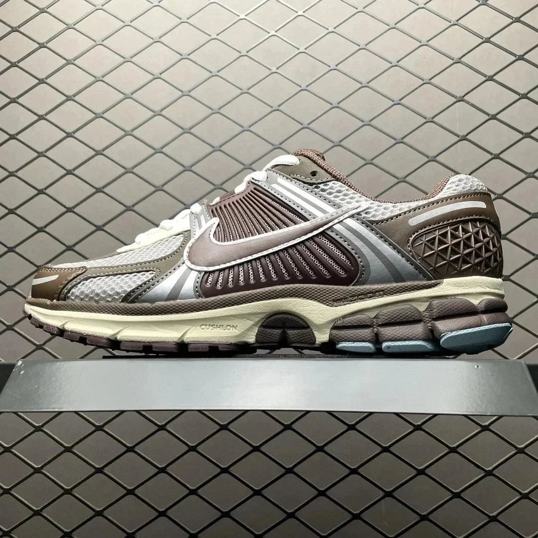 Nike Zoom Vomero 5 PRM photo 8