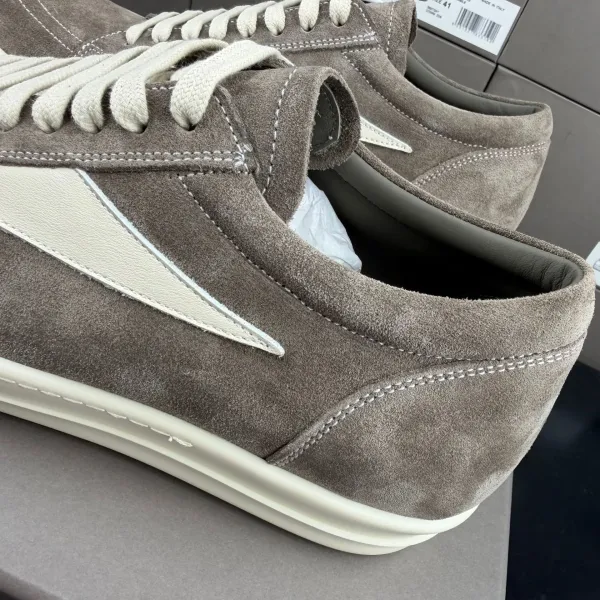 Off-White Diagonal Arrow Low-Top Olive Green Sneakers - 24
