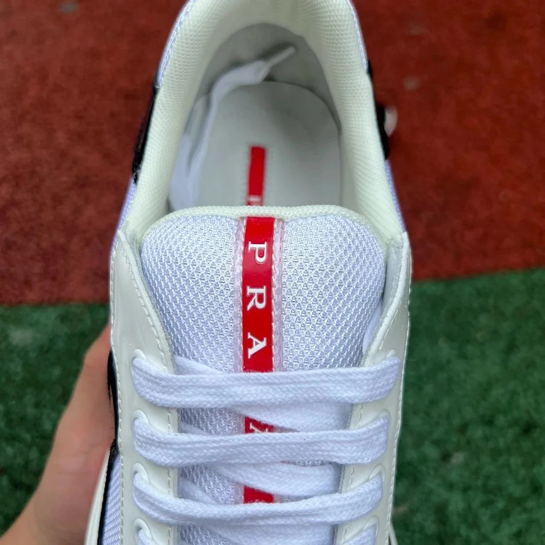 Black White Sport Shoe photo 6