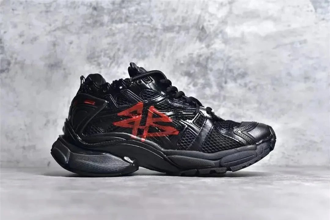 Balenciaga Runner Retro Trail Sneaker photo 3