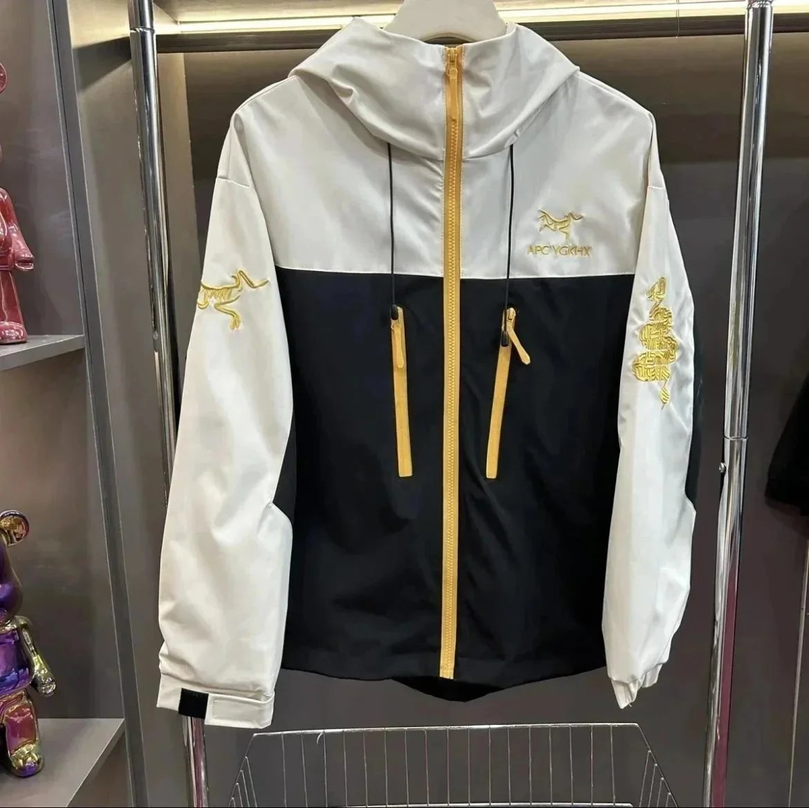 原乌高品质冲锋衣 12