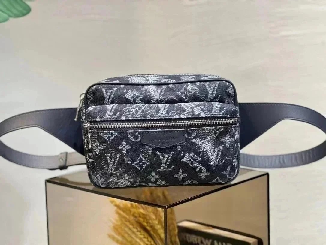 Louis Vuitton Monogram Eclipse Camera Bag Gray Crossbody Bag - 5