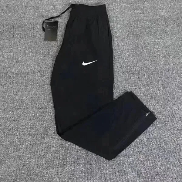 Nike Essential Sweatpants Black - 1