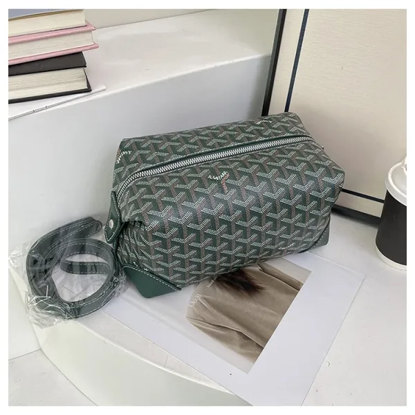 Goyard Saint-Louis Toiletry Bag Green Travel Bags - 10