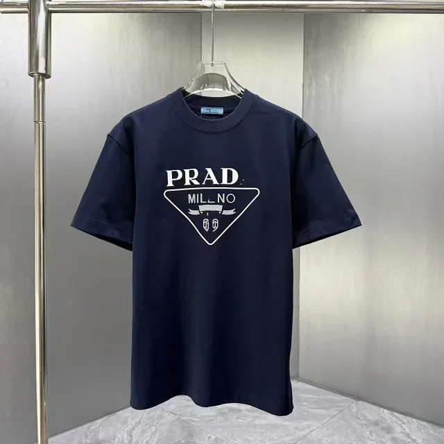Moncler T-Shirts Short-Sleeve Crewneck Logo T-Shirt product detail image 4