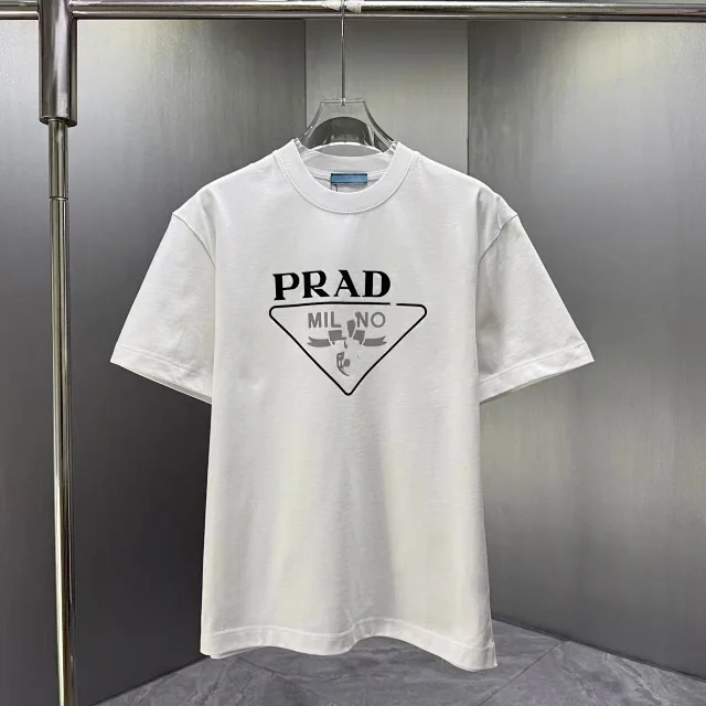 Moncler T-Shirts Short-Sleeve Crewneck Logo T-Shirt product detail image 2