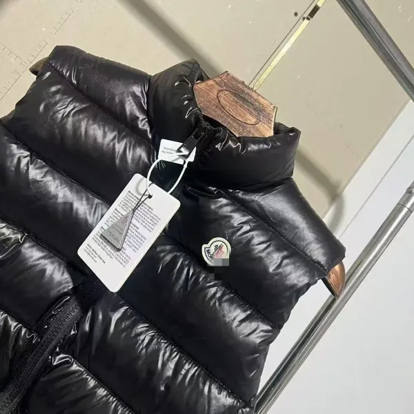 Moncler Hooded Down Vest White Outerwear.vest - 5