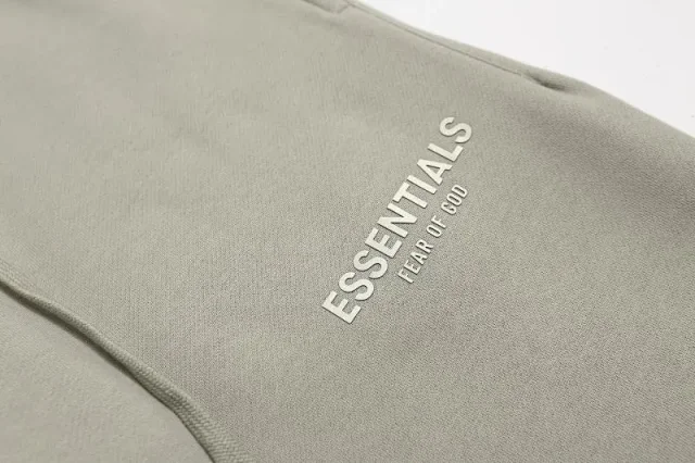 Fear of God Trousers Essentials Logo Sweatpants product detail image 9