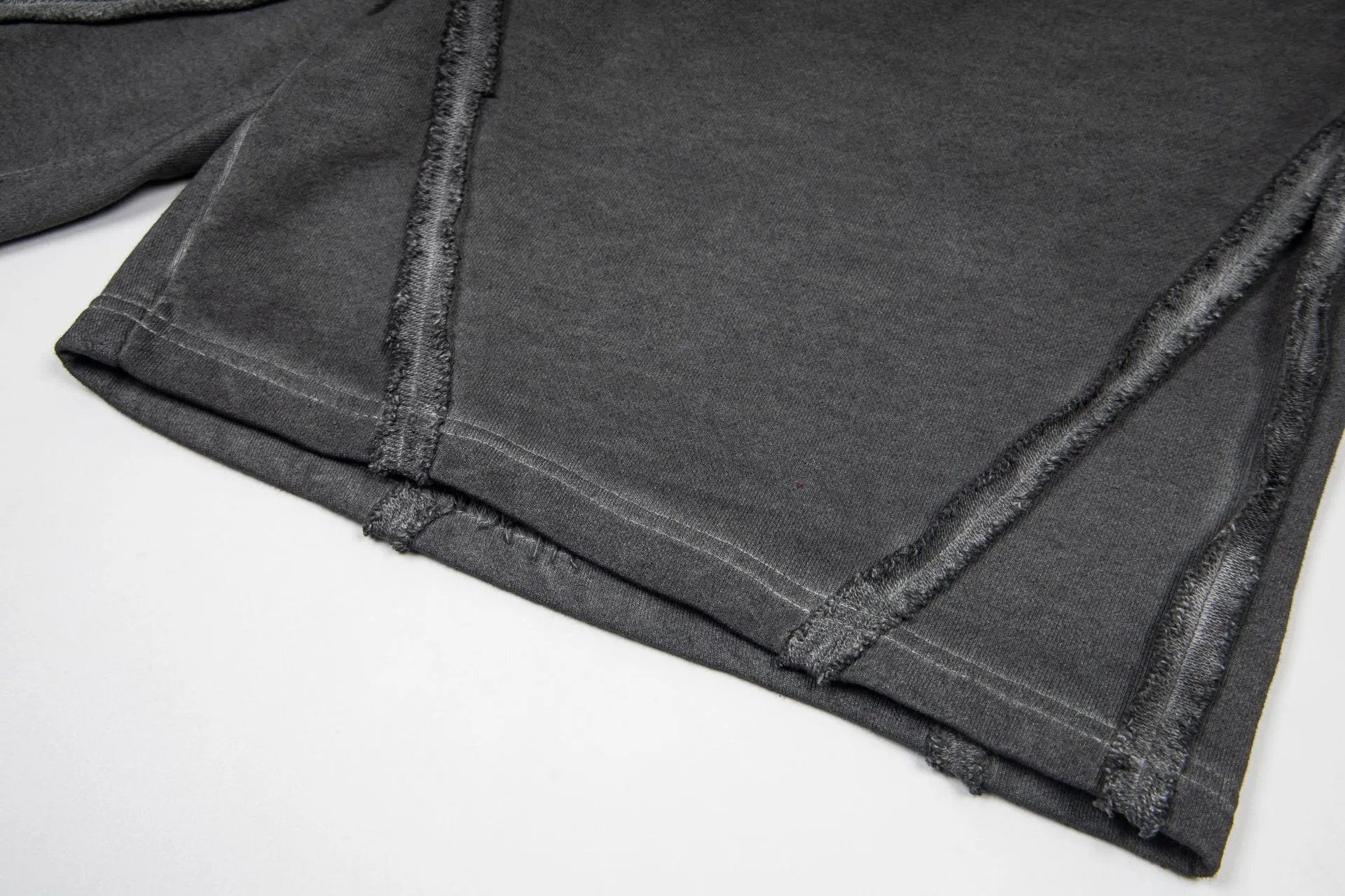 Design Martine Rose Distressed Washed Gray Shorts - 10