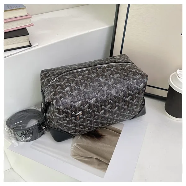 Goyard Saint-Louis Toiletry Bag Green Travel Bags - 6