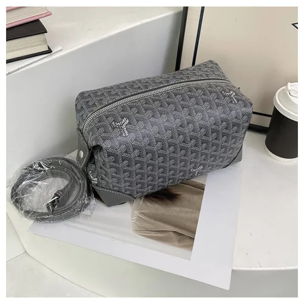 Goyard Saint-Louis Toiletry Bag Green Travel Bags - 7