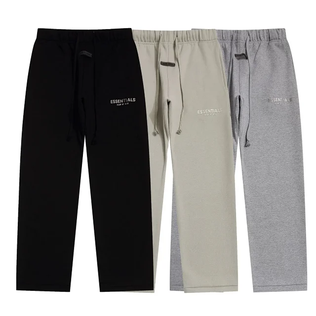 Fear of God Trousers Essentials Logo Sweatpants product detail image 2
