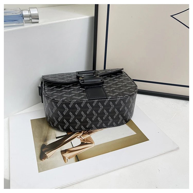 Goyard Saint Louis Saddle Bag Gray Chevron Leather Crossbody Bag - 16