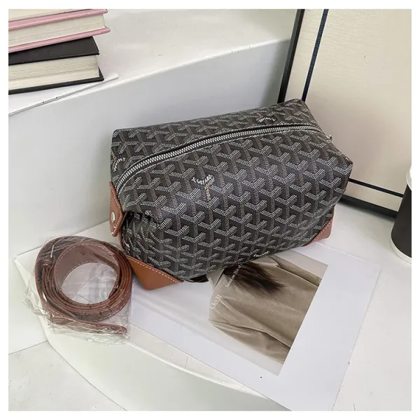 Goyard Saint-Louis Toiletry Bag Green Travel Bags - 11