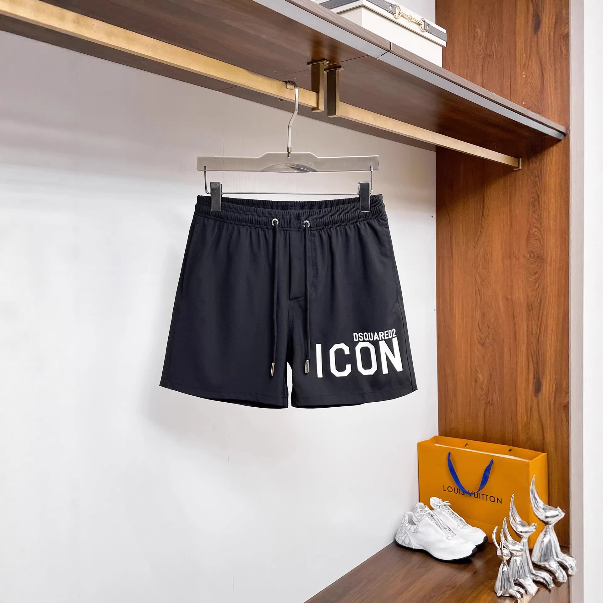 DSQUARED2 Shorts ICON Logo Print Drawstring image 2