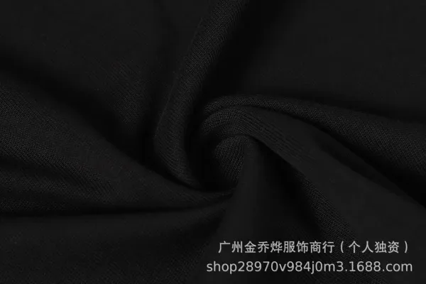 Design Script Logo Embellished Black T-Shirt - 27