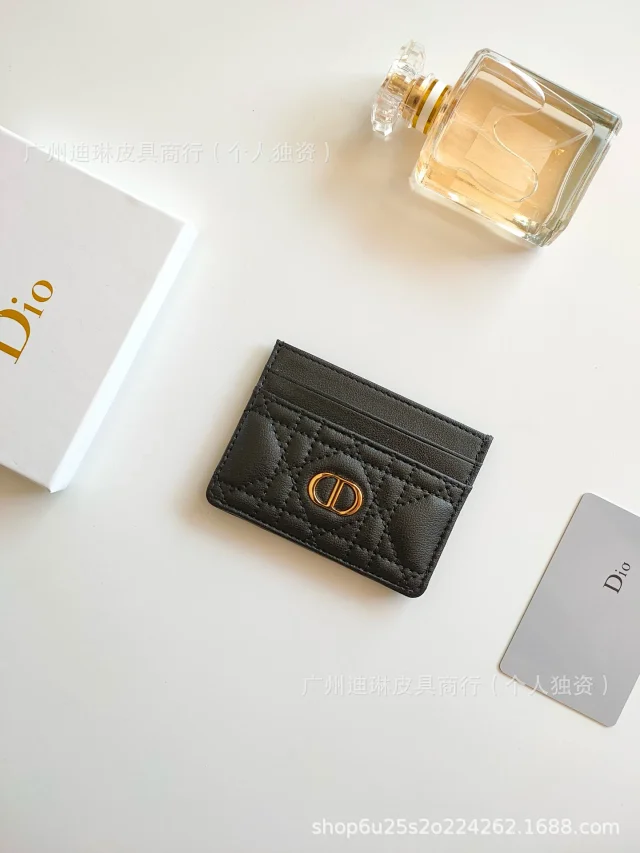 Unbranded Wallets & Card Holders Quilted 5-Slot Holder with Gold-Tone Oval Hardware product detail image 10