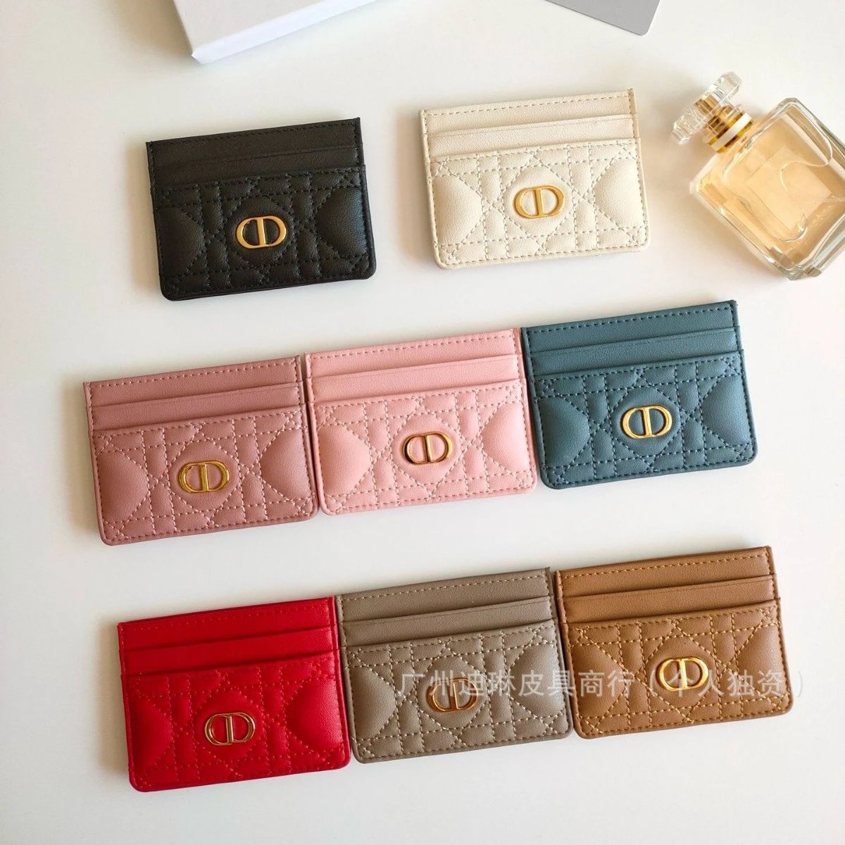 Unbranded Wallets & Card Holders Quilted 5-Slot Holder with Gold-Tone Oval Hardware image 1