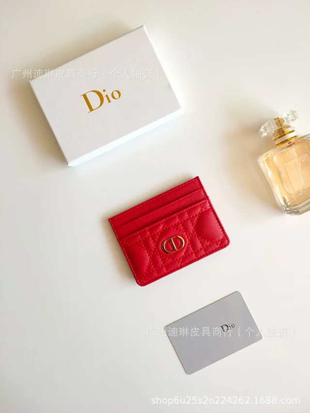 Unbranded Wallets & Card Holders Quilted 5-Slot Holder with Gold-Tone Oval Hardware product detail image 7