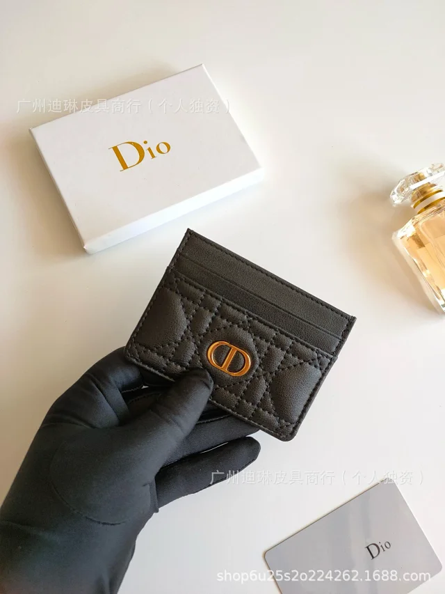 Unbranded Wallets & Card Holders Quilted 5-Slot Holder with Gold-Tone Oval Hardware product detail image 11