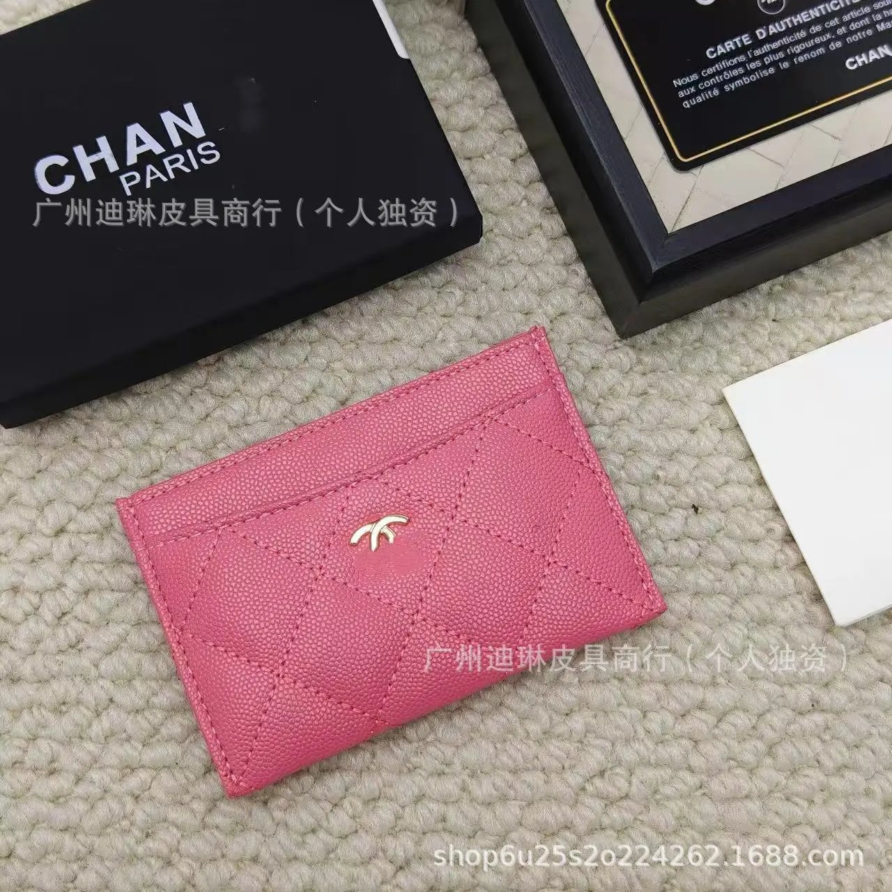 蔷薇色金扣球纹
