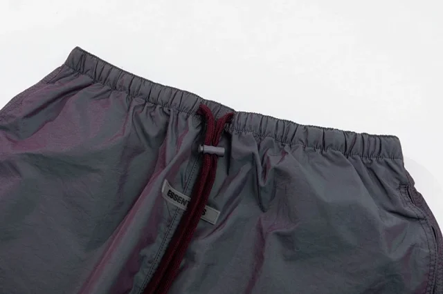 Fear of God Shorts ESSENTIALS drawstring product detail image 9