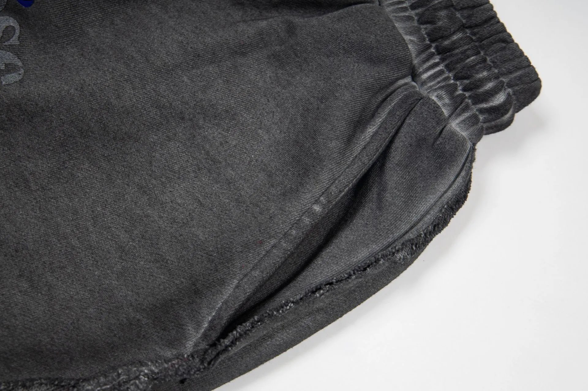 Design Martine Rose Distressed Washed Gray Shorts - 6