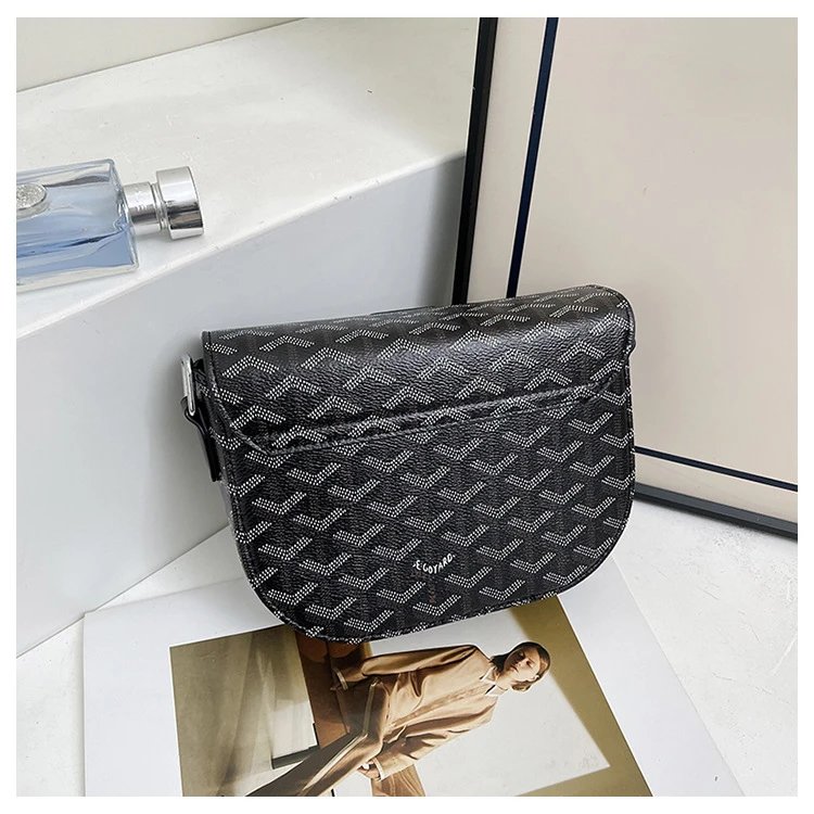 Goyard Saint Louis Saddle Bag Gray Chevron Leather Crossbody Bag - 15
