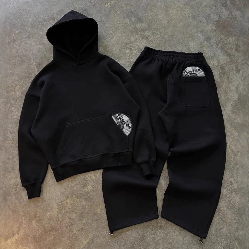 Hooded sweatshirt set with retro CD print design for men's loose casual trend set