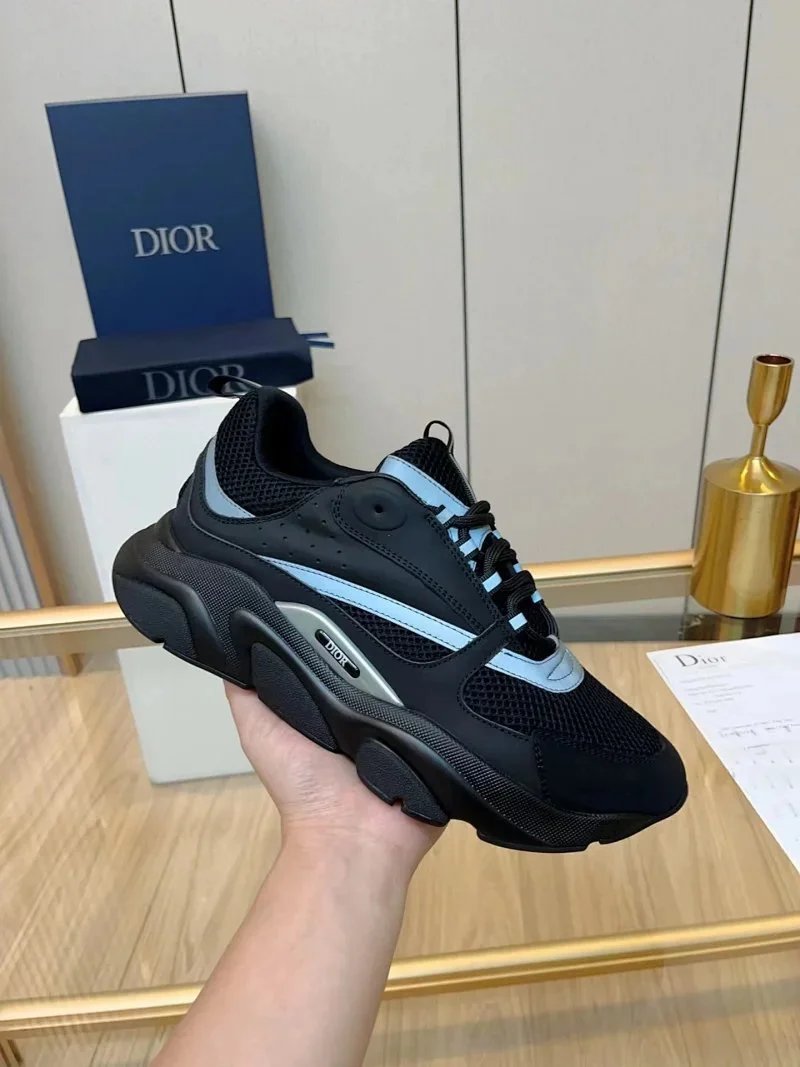 Casual Shoes (pls contact WhatsApp: +85264813501 for size recommendation)