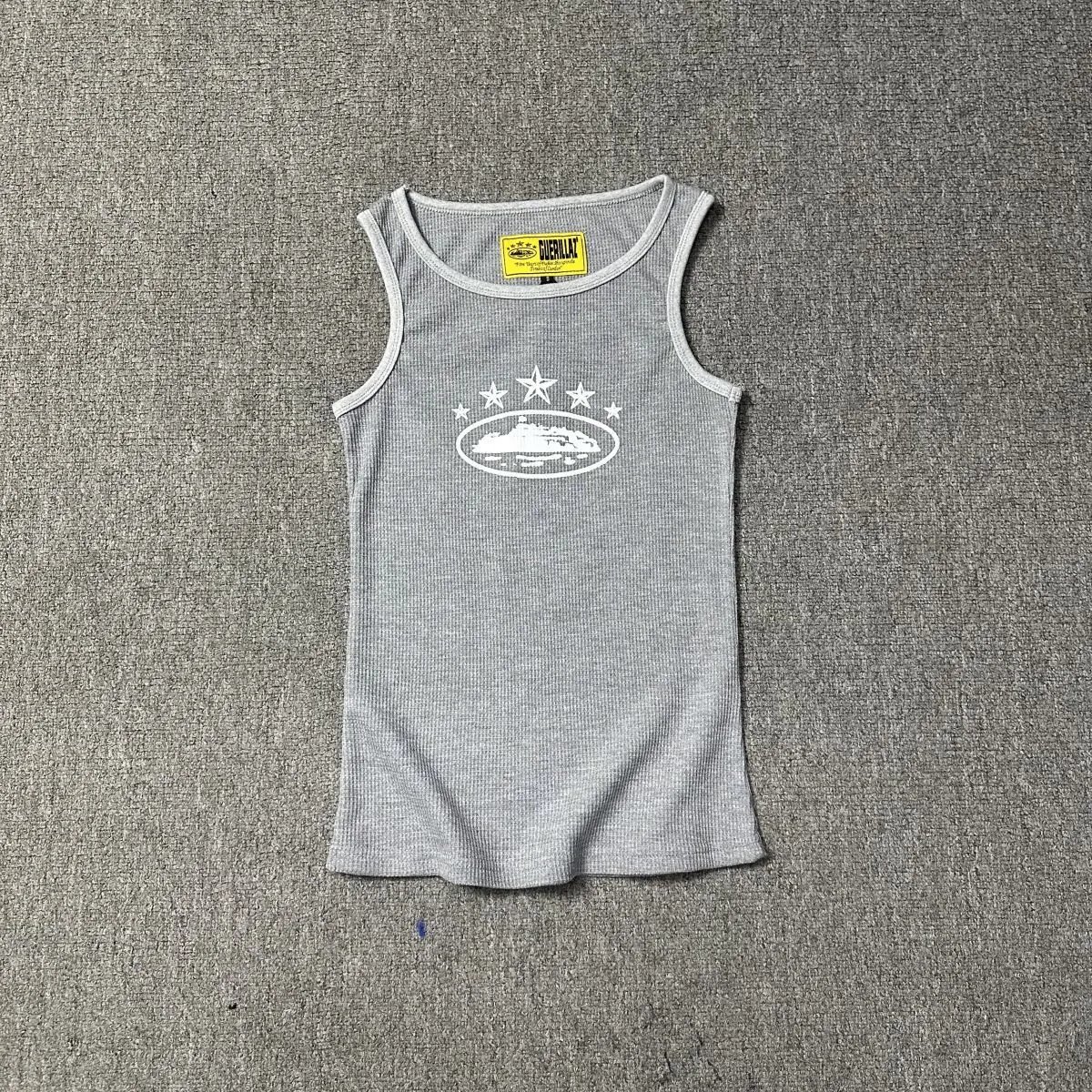 Demon Island Print Tank Top photo 7