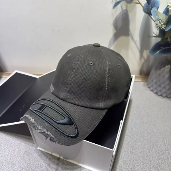 Champion Distressed Logo Baseball Cap Gray - 11