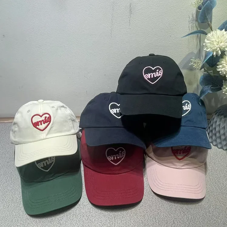 Emis Heart Cap