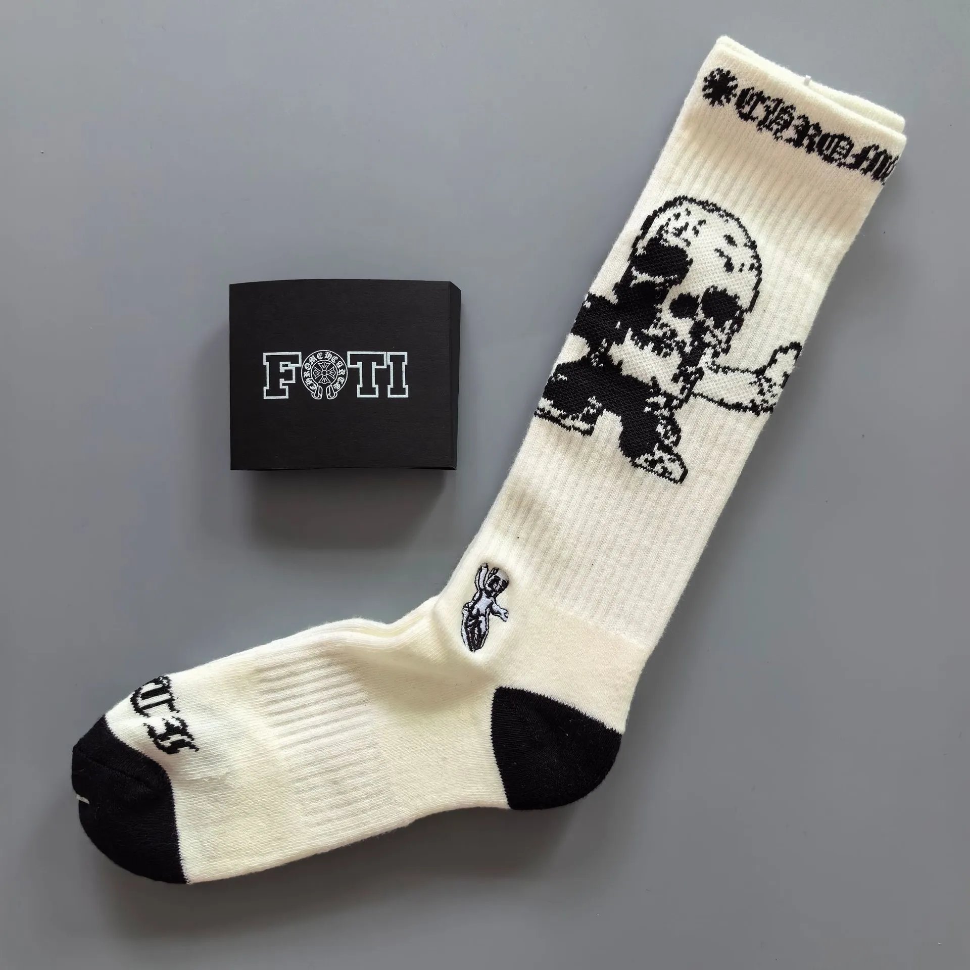 Chrome Hearts Socks Graphic Crew — 32