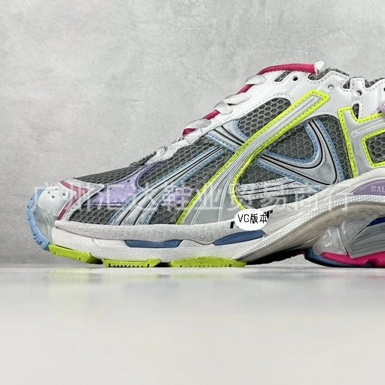 VG Version Sneakers - 19/28