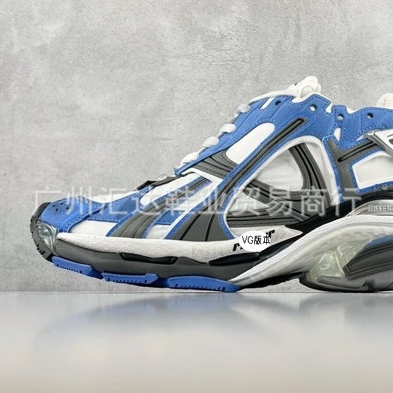 VG Version Sneakers - 3/28