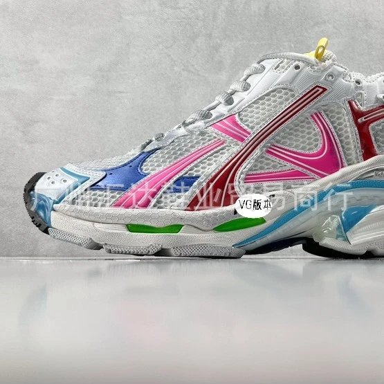 VG Version Sneakers - 6/28