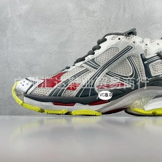 VG Version Sneakers - 9/28