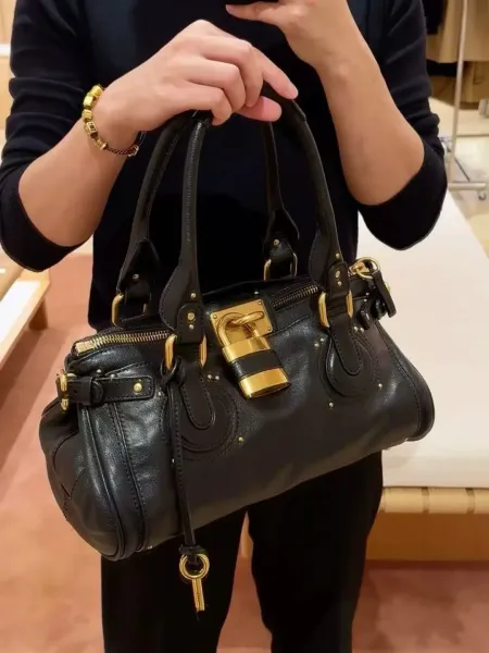 Chloé Paddington Black Leather Handbag with Gold Hardware - 8