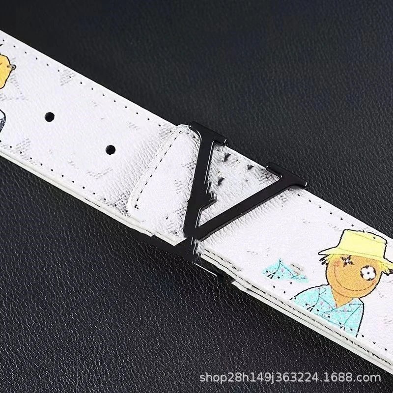 白色稻草人黑扣