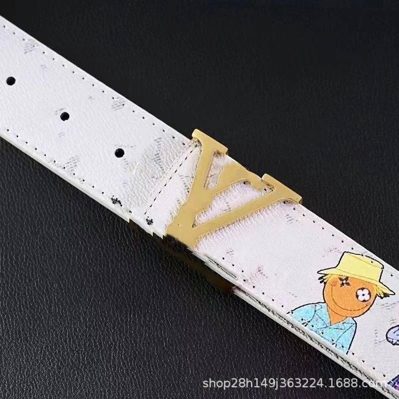 白色稻草人金扣