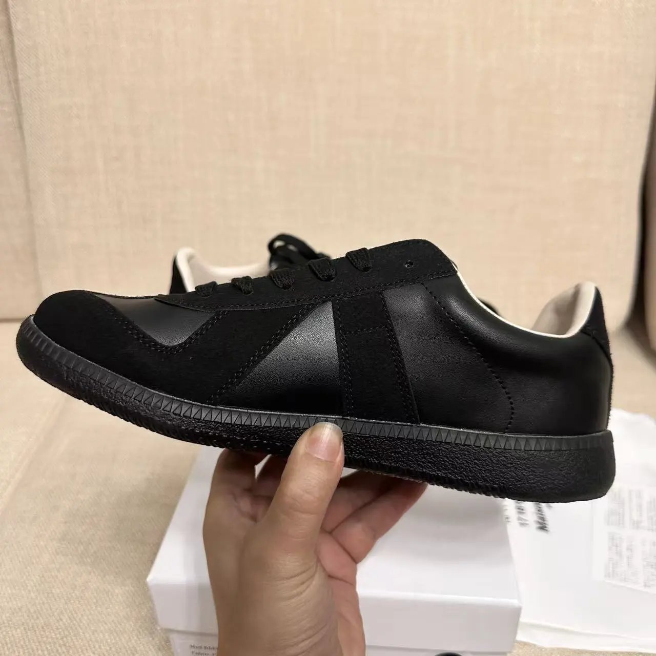 MM6 Replica Retro Low Black