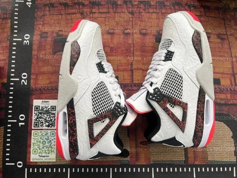 Nike Air Jordan 4 Sneakers [40