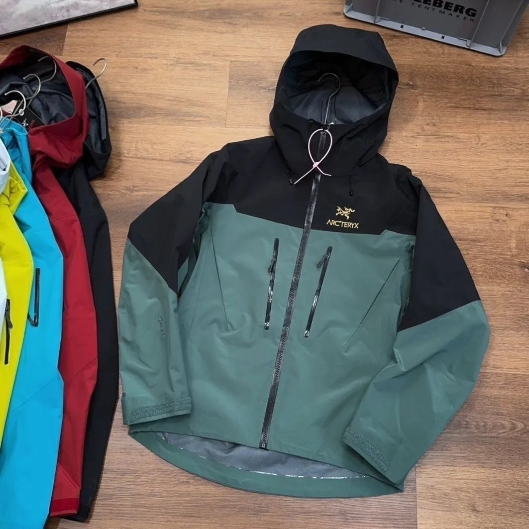 Arc'teryx Arc'teryx Beta LT Jacket in Green/Black Green