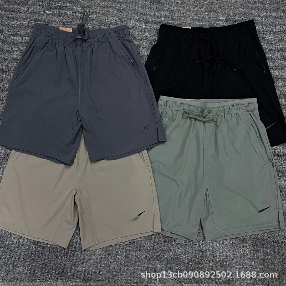 Quick-drying sports shorts