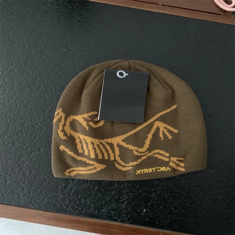 Arc'teryx Beanie in Olive Green Brown