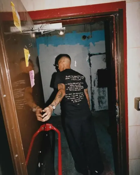Supreme Diego Maradona Photo Print Black T-Shirt - 8