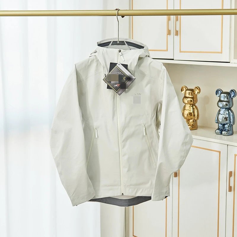 Arc'teryx Alpha SV Jacket Light Gray Outerwear
