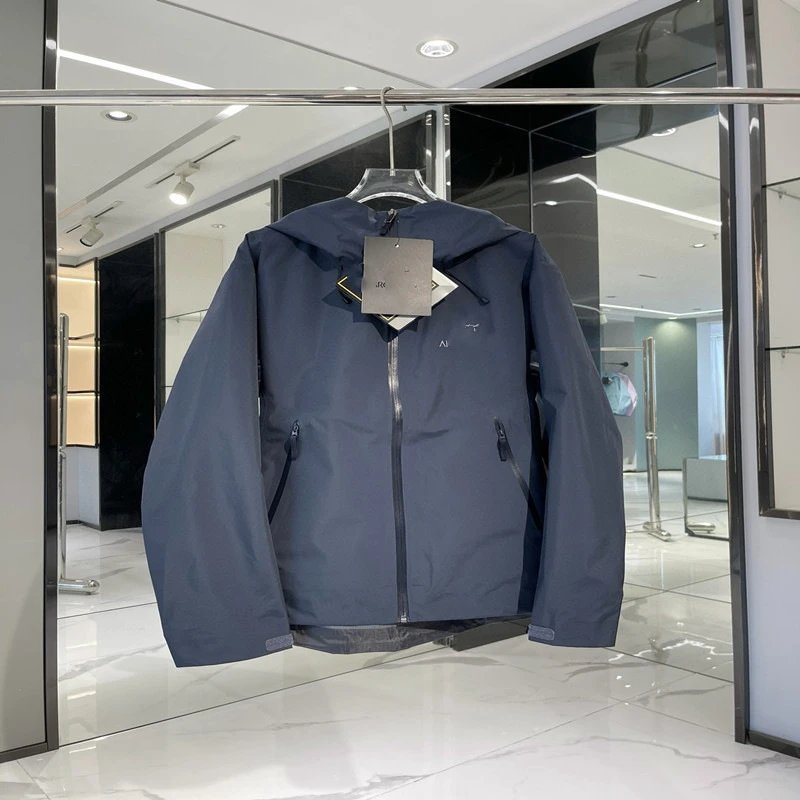 Arc'teryx Alpha SV Jacket Navy Blue Outerwear
