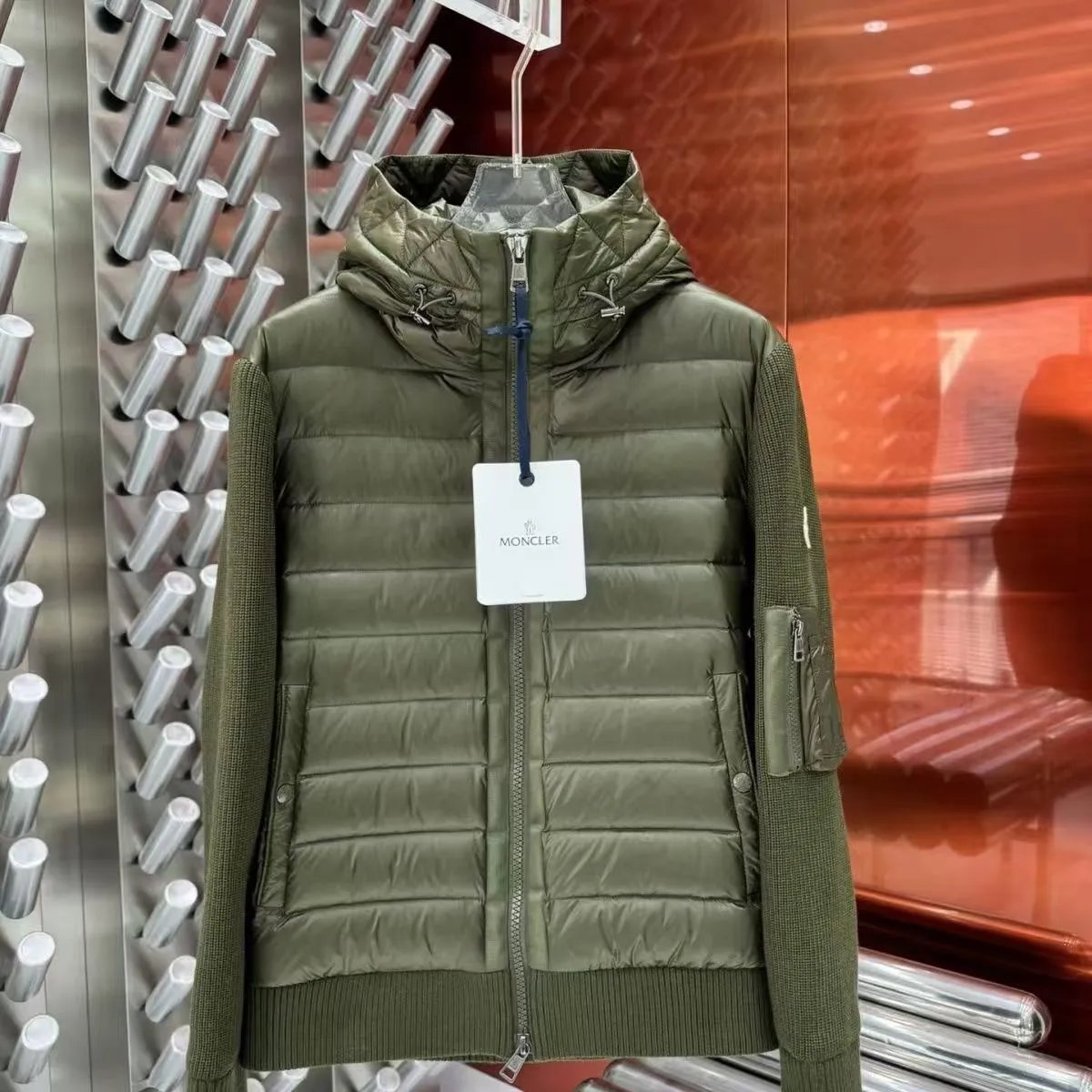 2026 Men's Down Jacket Knit-Sleeve Hooded Coat High Fill Power Factory Direct New Arrival